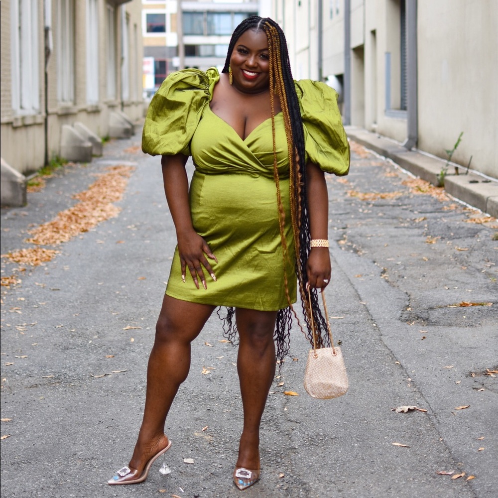 Plus Olive Puff Sleeve Woven Bodycon Dress